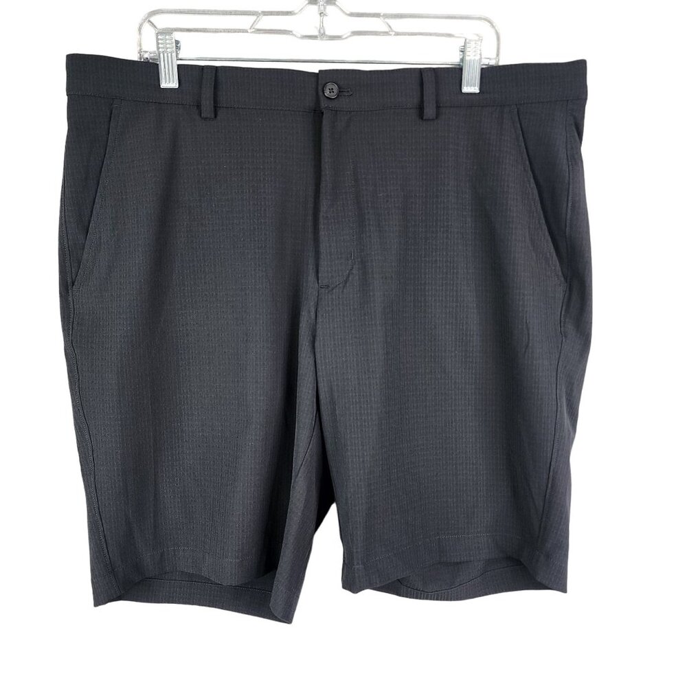 Men's Black Greg Norman Golf Shorts 10" Inseam Size 38